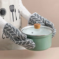 Heat-resistant oven mitts for baking and cooking – one pair