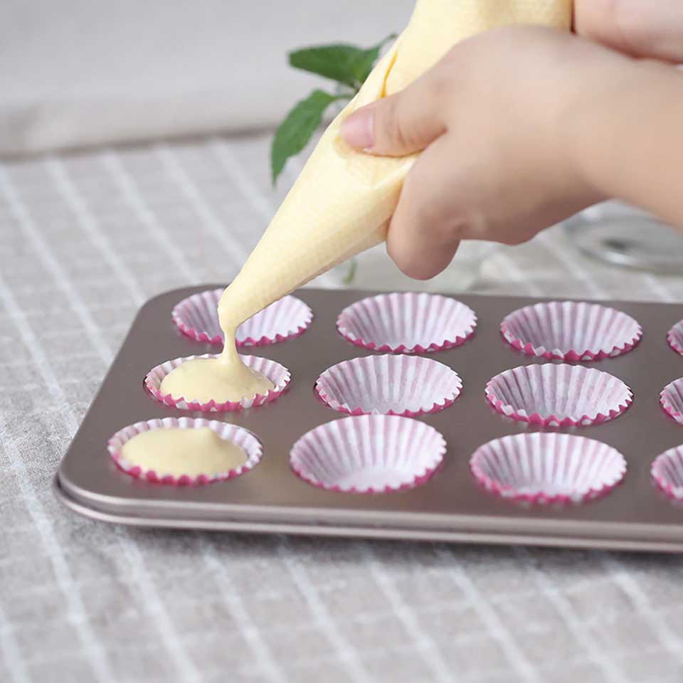 Disposable paper cupcake liners for home baking